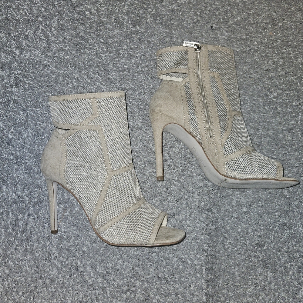 Jessica Simpsom Ozwaldi Bootie